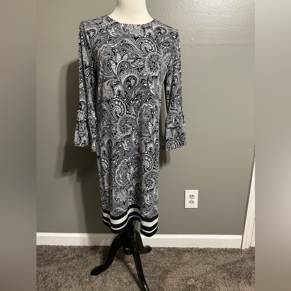 Michael Kors women’s medium shift dress with back zip and bell sleeves